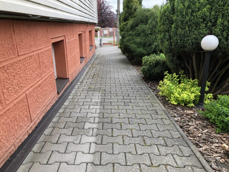 Čištění dlažby a fasády – Karviná