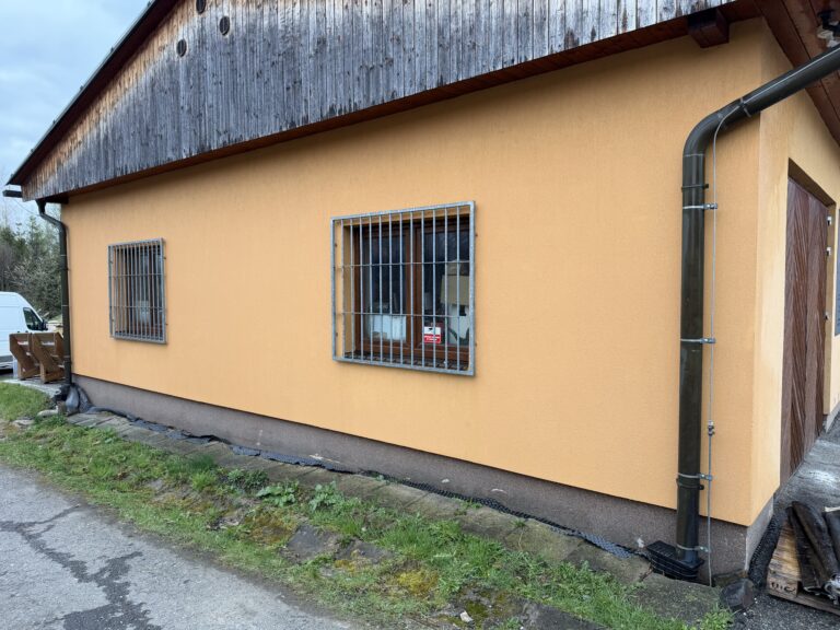 Čištění fasády – Komenda střechy – Šenov - Potom